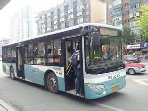 沈陽：300余輛公交預(yù)備車上線運(yùn)營