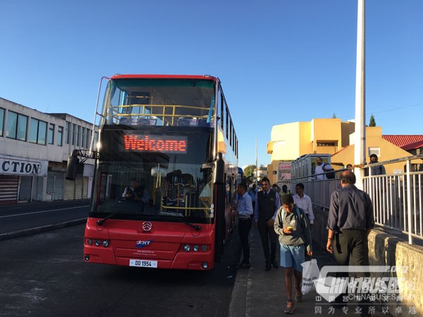 毛里求斯喜迎金旅雙層公交車(chē)