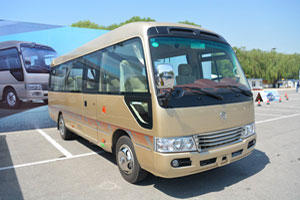 金旅XML6700J25客車（柴油國(guó)五24-26座）