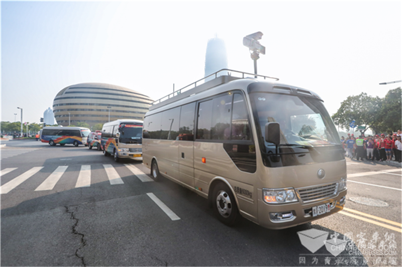 宇通客車護航第十一屆全國民族運動會