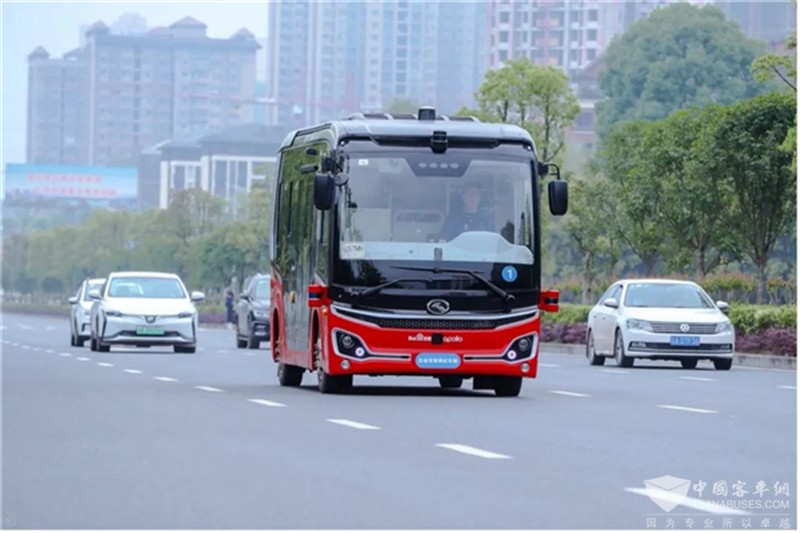 金龍自動(dòng)駕駛“robobus”永川投運(yùn)