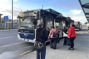 綠色出行先鋒，福田汽車新西蘭首輛純電動公交車上線運營