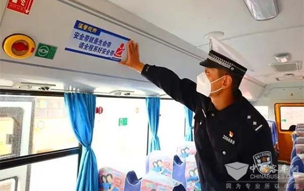 寧夏公安廳交警總隊(duì) 客車安全帶 使用提示貼