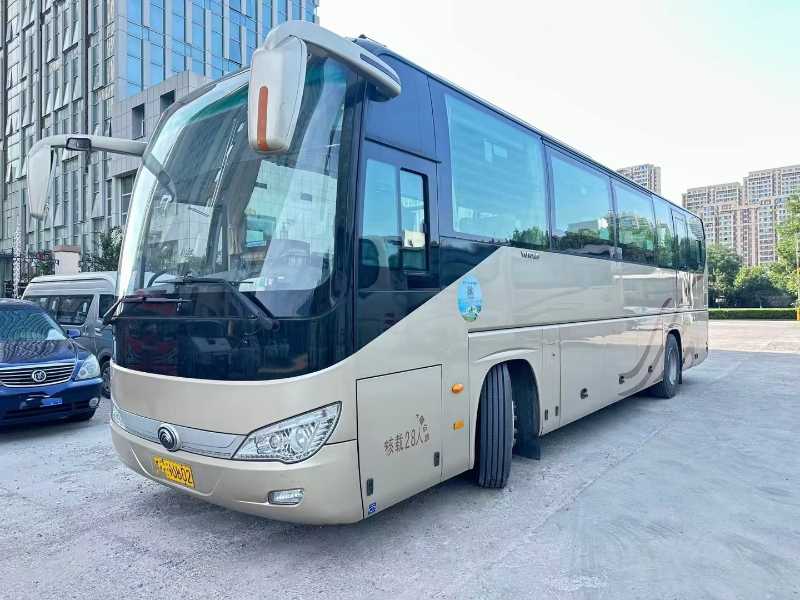 東北配11米國五28座2+1宇通6119保姆車