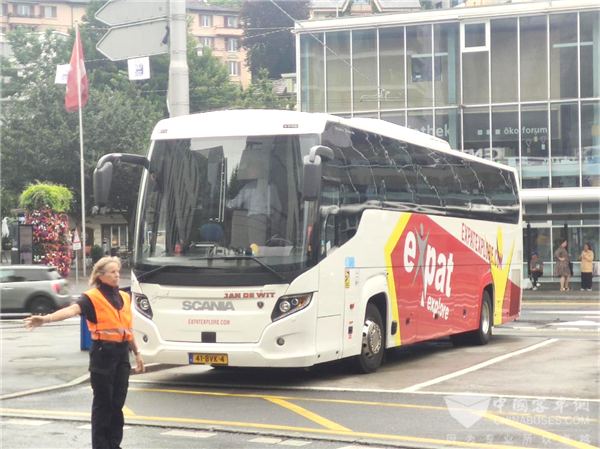 巴黎殘奧會(huì)開賽! 蘇州金龍海格高端客車暢行歐洲