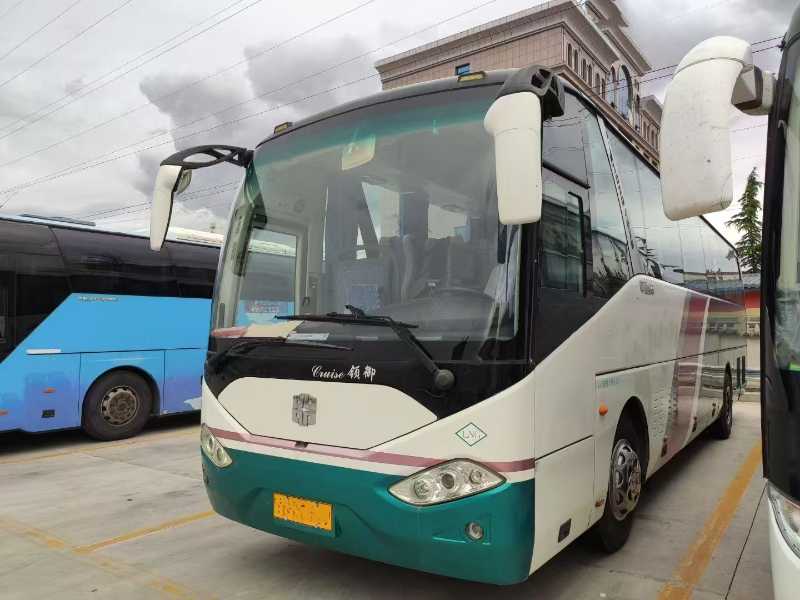 2014年12月 兩臺(tái)國(guó)五LNG中通6118營(yíng)運(yùn)車