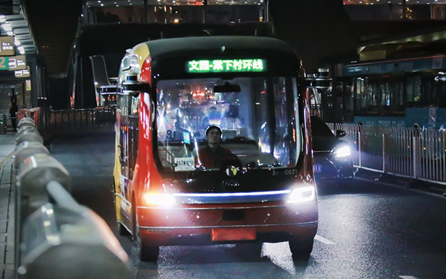 文遠知行自動駕駛小巴進駐廣州BRT 夜間便民線路正式運營