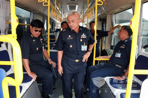 泰國皇家空軍相關(guān)人員參觀海格客車