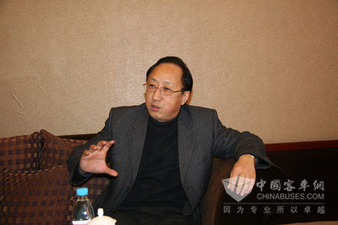 恒通客車(chē)總經(jīng)理鄧平接受媒體采訪(fǎng)