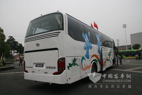 安凱捷利觀光級(jí)旅游客車HFF6120K06D