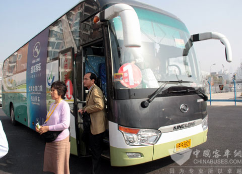 大金龍成世博廈門館指定用車