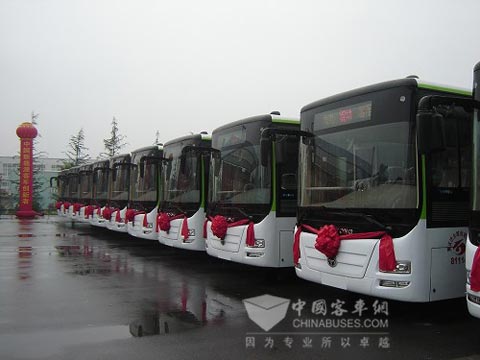 氣勢磅礴的恒通新能源車隊(duì)