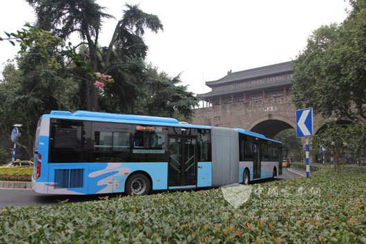 大金龍XMQ6180G車型 大運力+節(jié)能