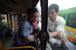 公交公司紛換推拉窗  客車企業(yè)不“盲從”