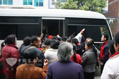 農(nóng)村客運(yùn)班車(chē)市場(chǎng)火爆