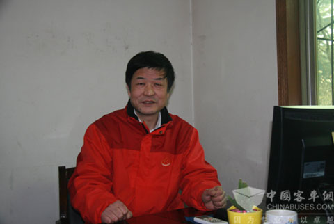 陜西五環(huán)客運(yùn)有限公司總經(jīng)理?xiàng)罱ㄐ? width=