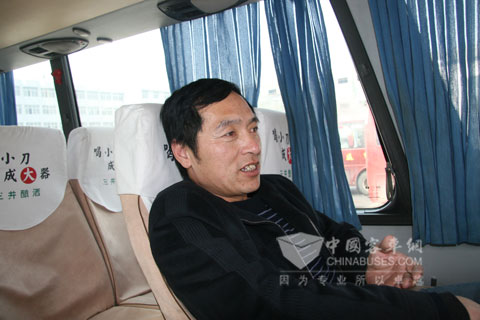 石師傅接受客車(chē)網(wǎng)記者采訪