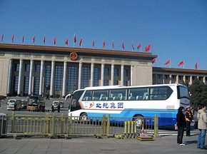 大金龍服務(wù)全國(guó)兩會(huì) 力保零故障運(yùn)行
