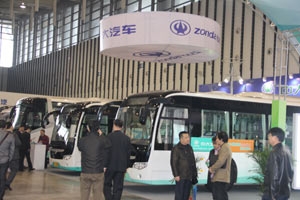 2012南京客車(chē)展中大客車(chē)展臺(tái)