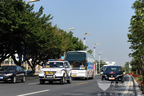 服務(wù)廣州亞運 青年客車盡顯王者風范