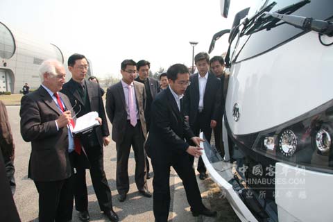 專家評(píng)委稱贊安凱客車“Goede，Goede”