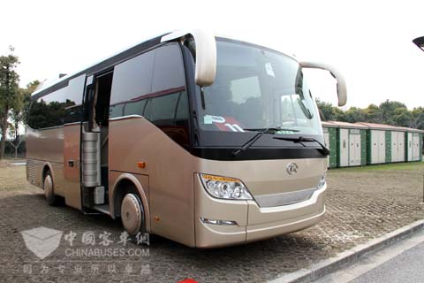 安凱最新研發(fā)的HFF6903KZ-8高端商務(wù)車