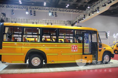 一汽校車CA6900SFD21