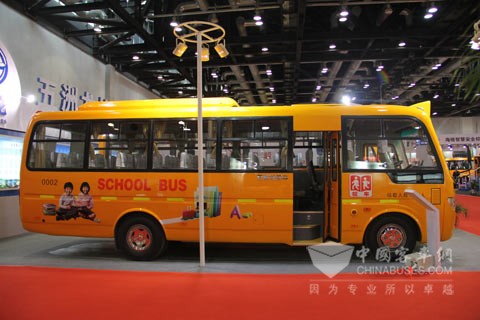 五洲龍客車WZL6800AT4-X