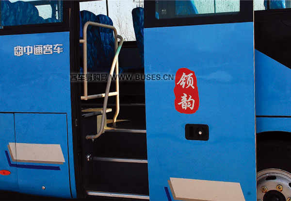 中通領(lǐng)韻LCK6750N5H客車（天然氣國五24-31座）