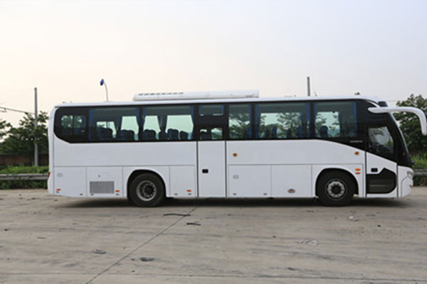 福田歐輝BJ6116EVUA-6客車（純電動(dòng)24-51座）