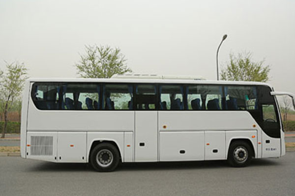 福田歐輝BJ6113U8MHB-2客車（柴油國(guó)五24-53座）