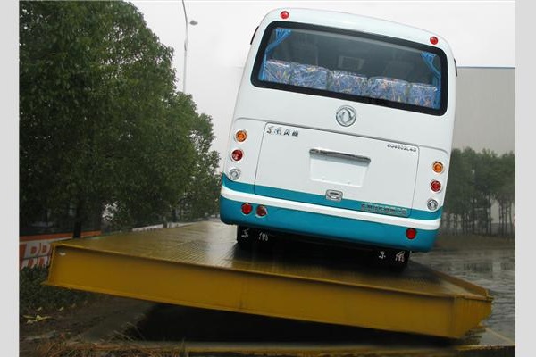 東風(fēng)EQ6732C5N公交車（天然氣國(guó)五10-29座）