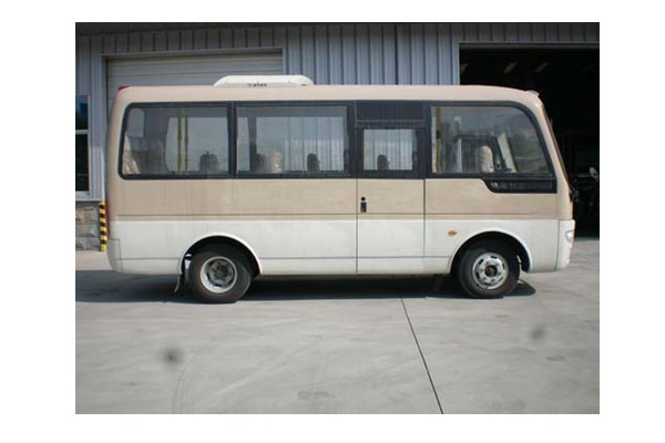 金龍XMQ6608AYN5D客車（天然氣國(guó)五10-19座）