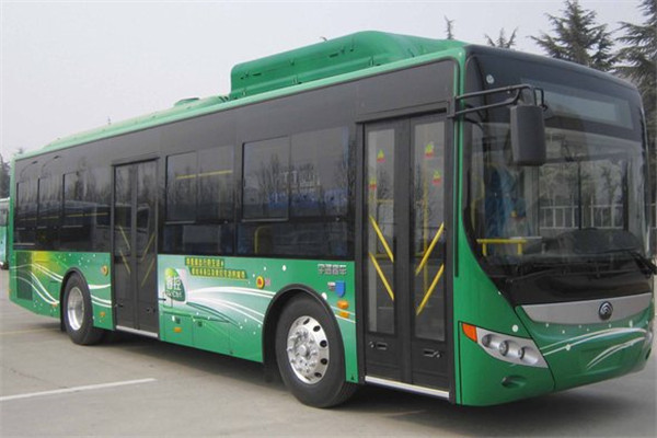 宇通ZK6105CHEVPG35插電式公交車（柴油/電混動(dòng)國五10-39座）