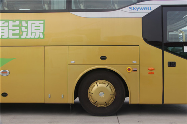 南京金龍NJL6125HEV客車（柴油/電混動國五24-52座）