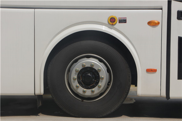 南京金龍NJL6117BEV32客車（純電動(dòng)24-48座）