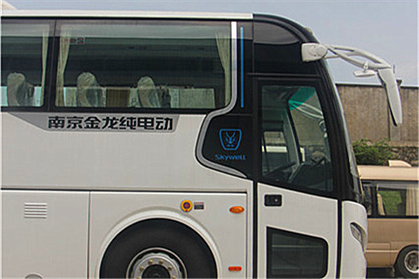 南京金龍NJL6117BEV1客車(chē)（純電動(dòng)24-49座）