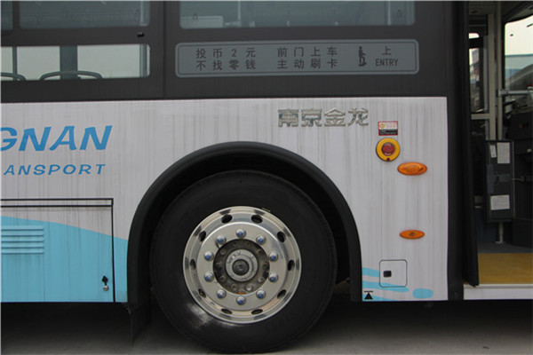 南京金龍NJL6129BEV6公交車（純電動(dòng)24-36座）