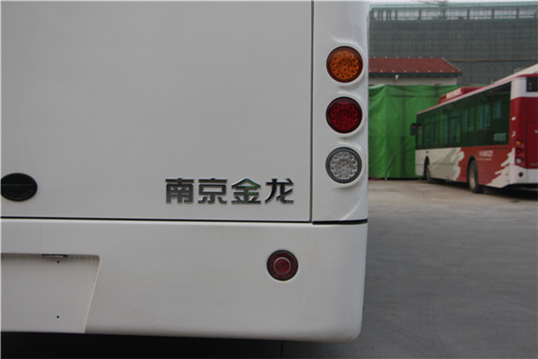 南京金龍NJL6859BEV4公交車（純電動10-28座）