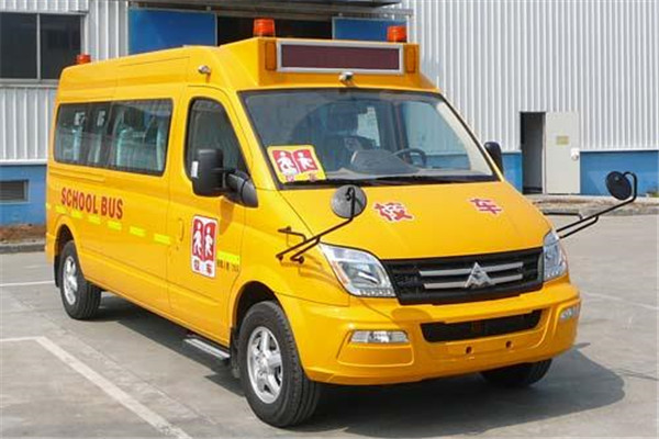 上汽大通SH6591A4D5-XB小學(xué)生專(zhuān)用校車(chē)（柴油國(guó)五10-19座）