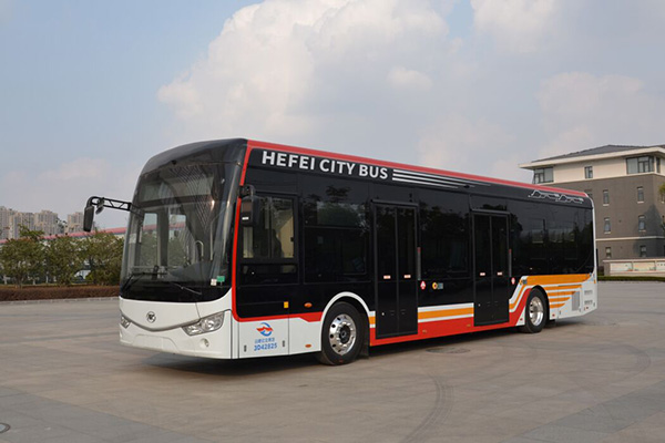 安凱HFF6129G03EV12低地板公交車（純電動(dòng)20-46座）