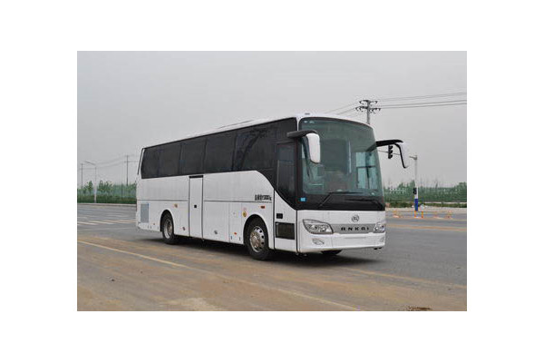 女神JB5150XYL5醫(yī)療車（柴油國五2-14座）