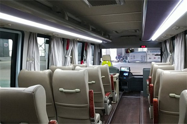 峨嵋EM6830BEVL客車（純電動(dòng)24-34座）